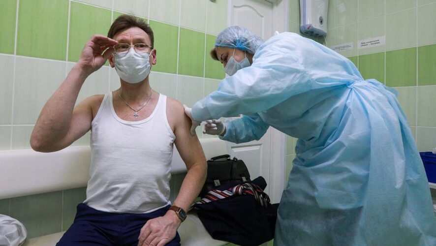 &laquo;При помощи вакцины от коронавируса нельзя чипировать человека&raquo;