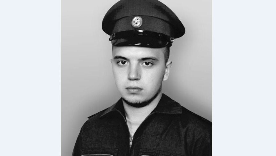 За проявленные мужество и отвагу солдату посмертно присвоено звание Героя России.