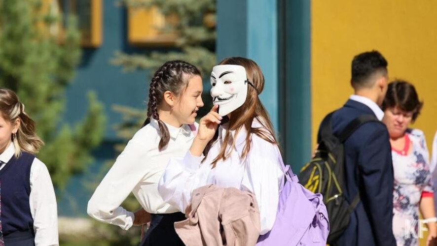 Подросток блокирует родных в социальных сетях