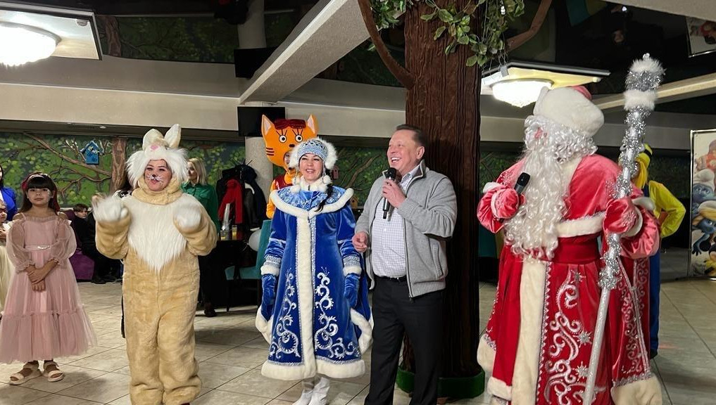 Праздник прошел в семейном кафе.