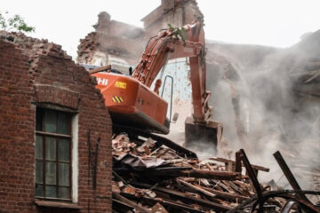 Здесь снесут два здания.