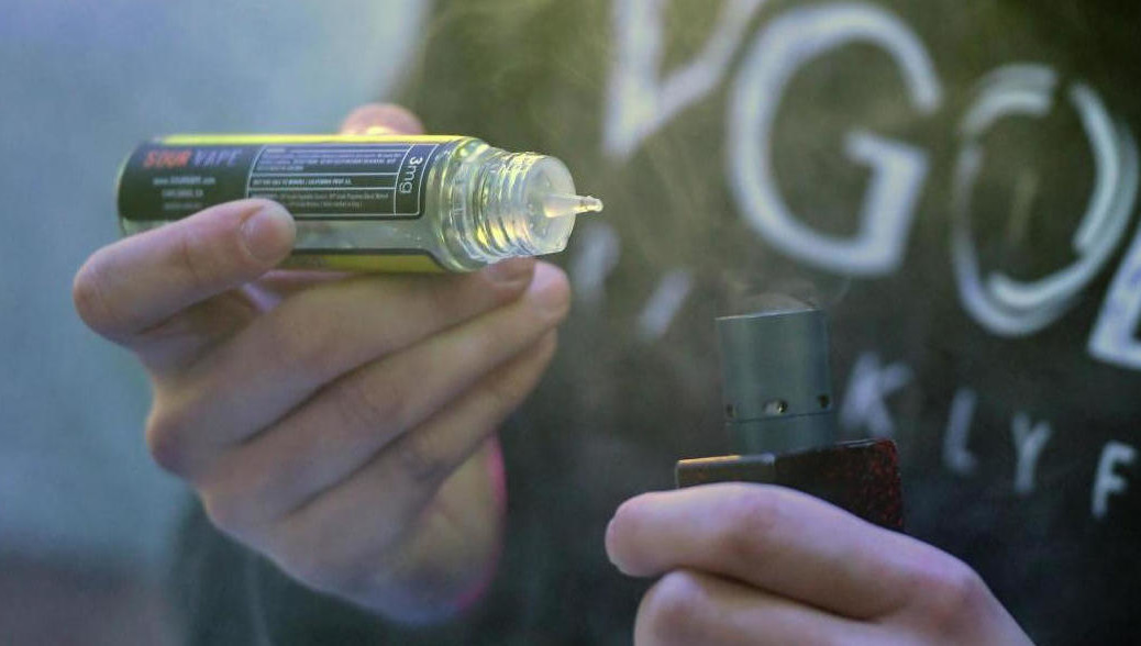 Дети школьного возраста все больше употребляют вейпы