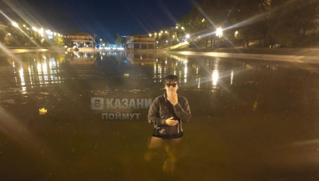 Самые смелые искупались в Чёрном озере.