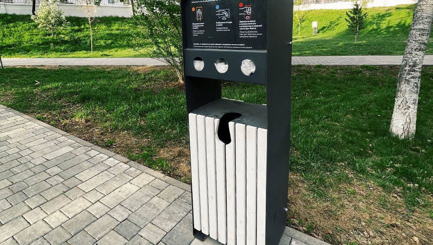 Специальные урны есть также в Горкинско-Ометьевском лесу