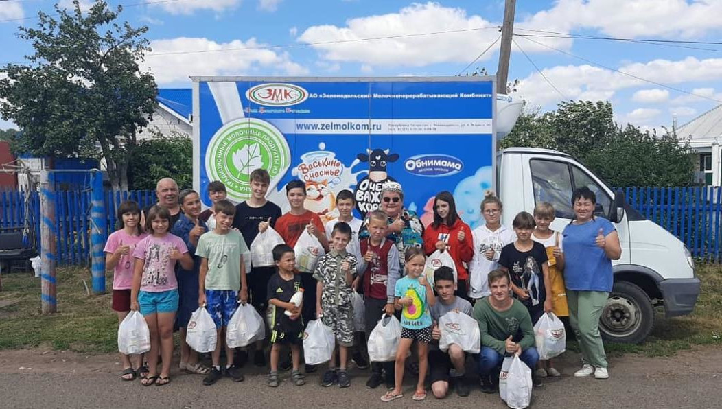 Семьям раздали 57 наборов продукции общим весом 315 килограмм.