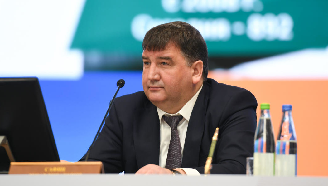 Сенатор от Татарстана в прошлом 13 лет был преподавателем юридического факультета и теперь претендует на пост руководителя вуза. Эксперты KazanFirst рассуждают о том