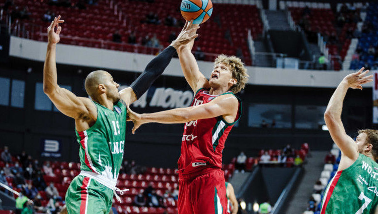 Казанцы в последней четверти потеряли преимущество в 19 очков