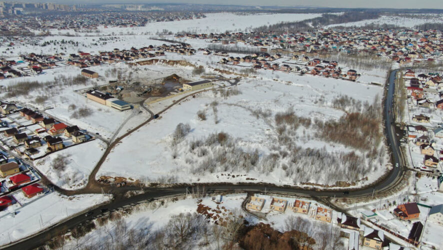 Школа будет стоять на улице Фиалковая.