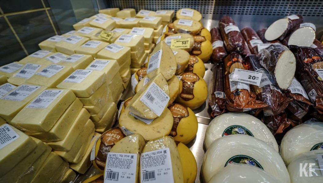 Связано это с многочисленными жалобами населения на сырную продукцию.