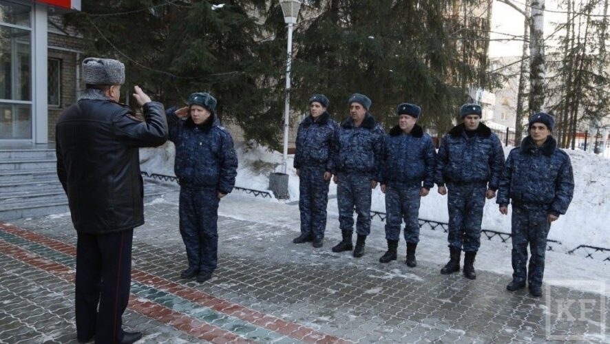 Шесть полицейских вернулись в Нижнекамск после командировки в Дагестане