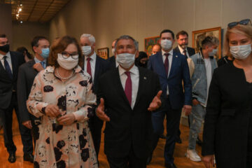 Также в Третьяковской галерее Минниханов открыл выставку «Шедевры из Казани».