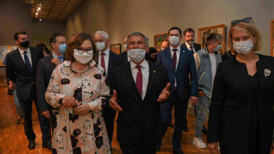 Также в Третьяковской галерее Минниханов открыл выставку «Шедевры из Казани».