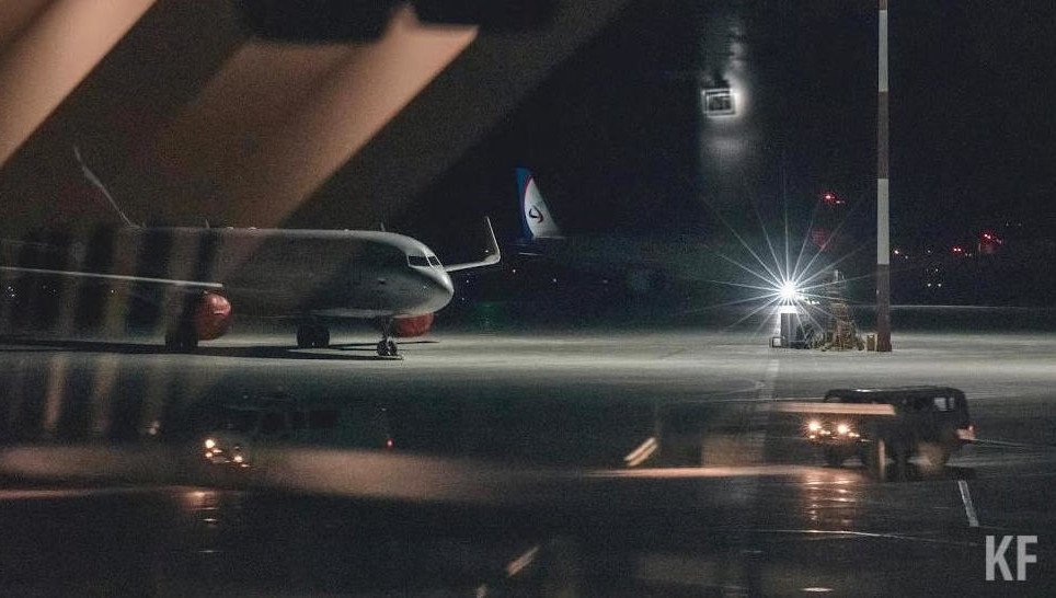 Одному из пассажиров стало плохо.