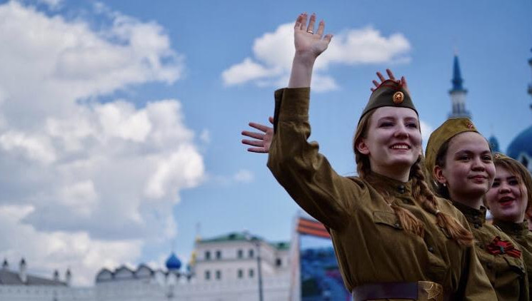 Казань отпраздновала 9 мая со слезами на глазах и гордостью в сердце.