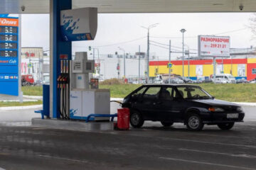 Цена на 92-й бензин превысила 47 рублей.