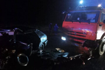 Водитель автомобиля ВАЗ скончался на месте.