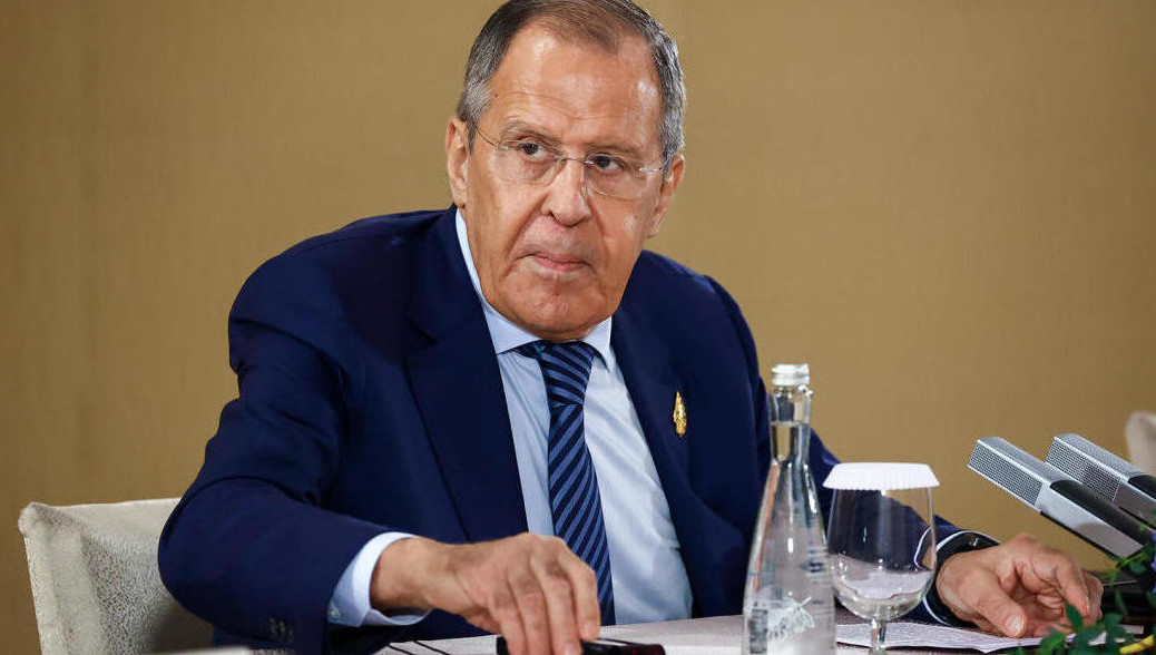 Объединившись