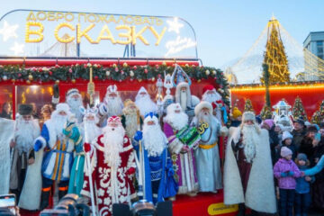 Всего на мероприятие приехали Дед Морозы из 14 регионов страны.