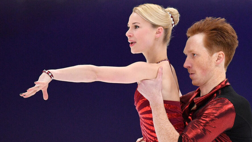 При этом фигуристов продолжит тренировать Максим Траньков.