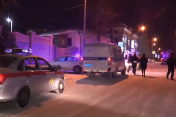 Вызовы отрабатывали все спецслужбы города.