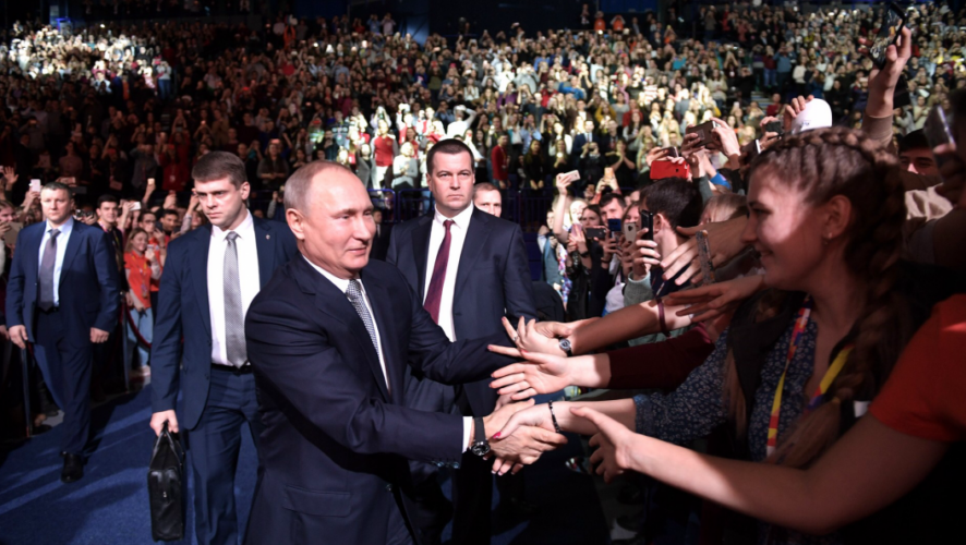 Президент России пообщался с молодежью и рассказал