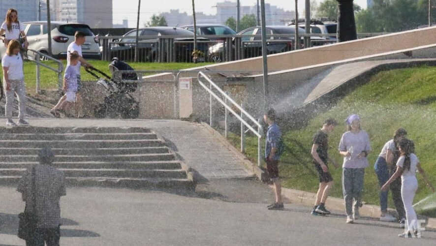 Медики рекомендуют уже сейчас пользоваться солнцезащитными средствами тем