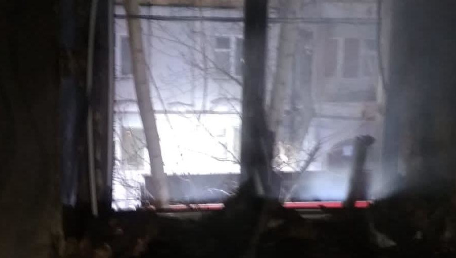 Самостоятельно эвакуировались 10 человек.