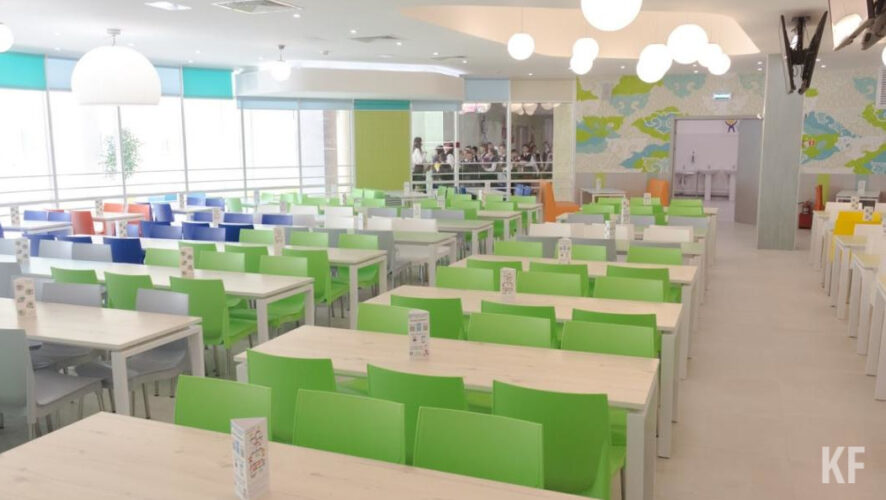 Группа из художественного училища уже представила свои проекты.