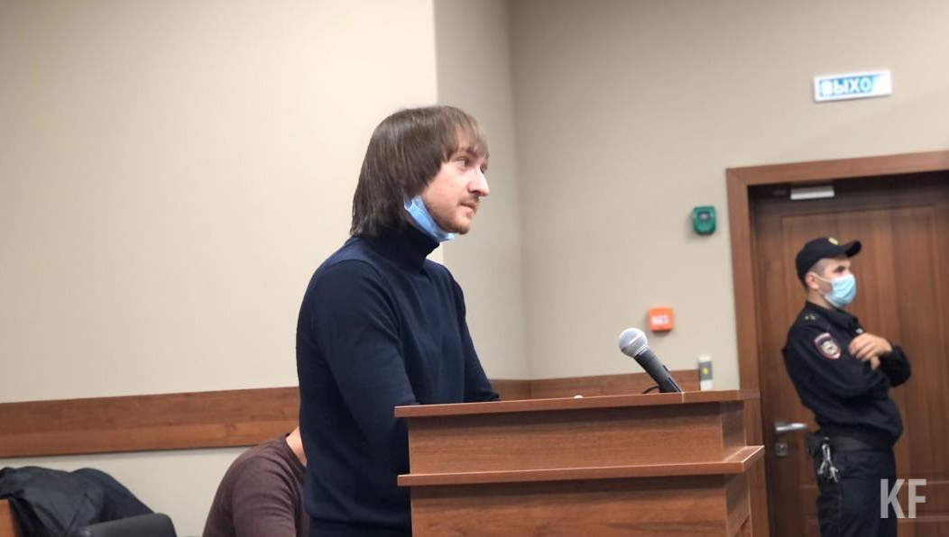 Молодой человек не имеет юридического образования