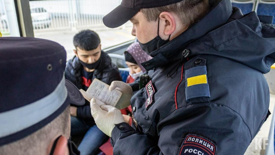 Во время рейда было выявлено 375 безмасочников.