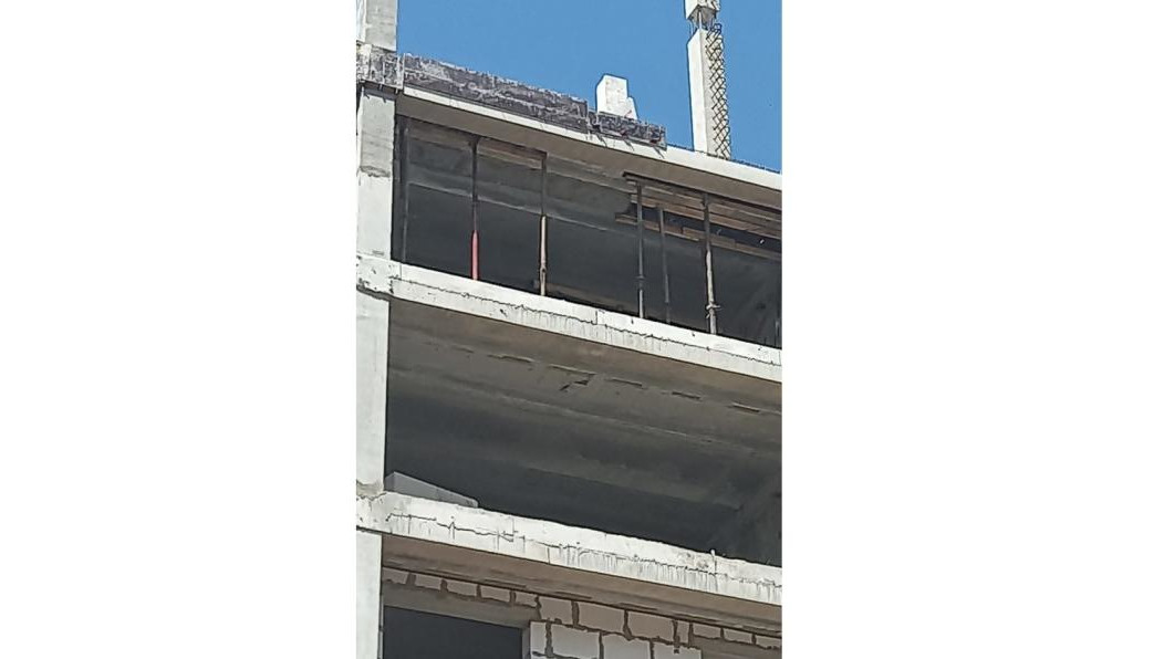 Парень из Узбекистана погиб на стройке в 33-м микрорайоне.