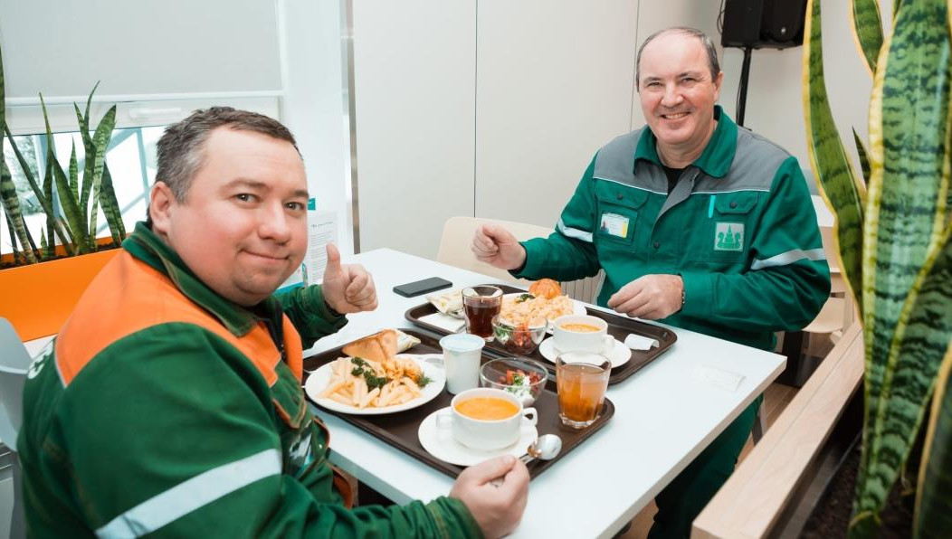 На сегодняшний день обновлено пять новых столовых в Нижнекамске и две в Казани.