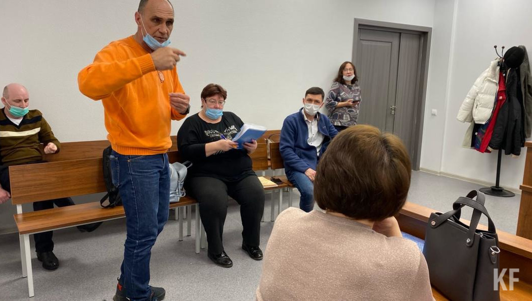 Женщина поскользнулась в тамбуре