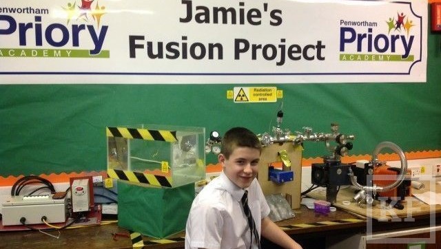 Британский школьник Джейми Эдвардс (Jamie Edwards) в возрасте 13 лет собрал термоядерный реактор