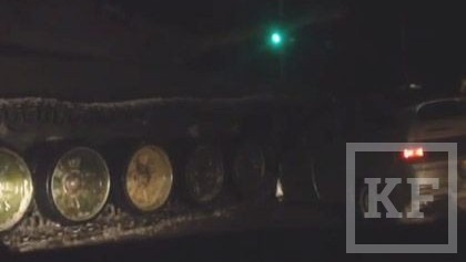 На одном из перекрестков Нижнего Тагила танк столкнулся с автомобилем «ВАЗ-2112». ДТП с участием боевой машины произошло 26 февраля