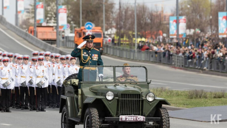 Президент Татарстана поручил оргкомитету по празднованию 9 мая составить план мероприятий к юбилейной дате.