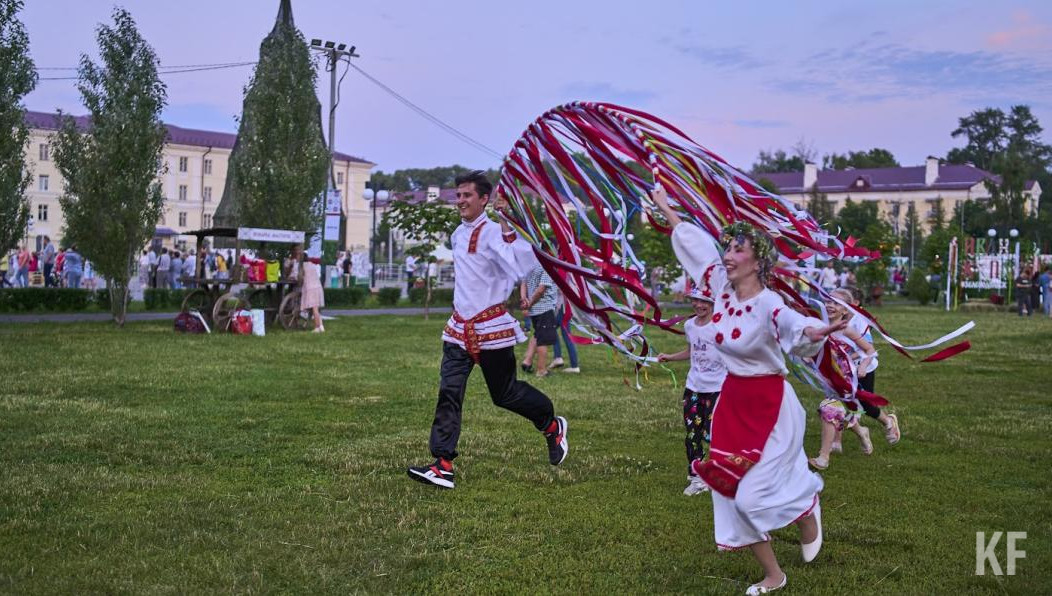 После праздник перенесется в Храм Воскресения Христова.