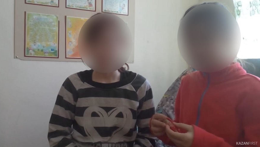 Воспитанницы приюта обвинили Марсиля Хасанова в сексуальных домогательствах.