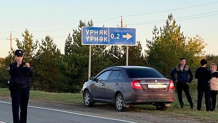 Водитель грузового автомобиля Daewoo Novus не успел затормозить.