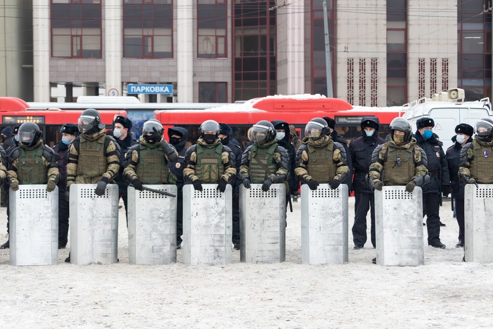 как легко жители верят незнакомцам.