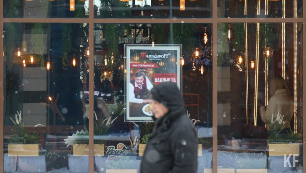 Одним только сотрудникам отелей дают на чай в среднем по 370 рублей.