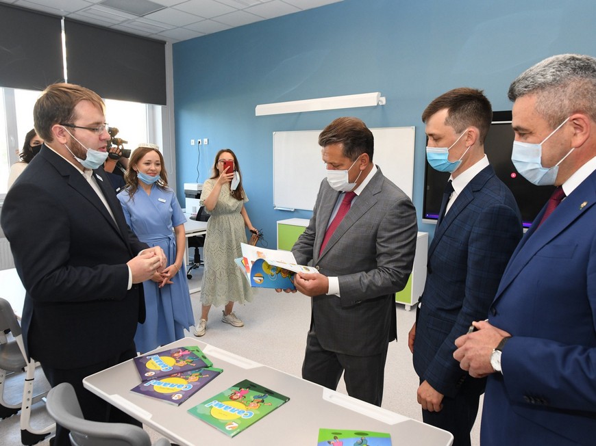 что в городе растет число хороших результатов на ЕГЭ и олимпиадах. В то же время есть серьезные вопросы к оценке знаний школьников.