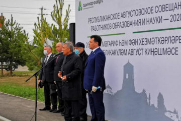 Также президент Татарстана побывал в политехническом колледже