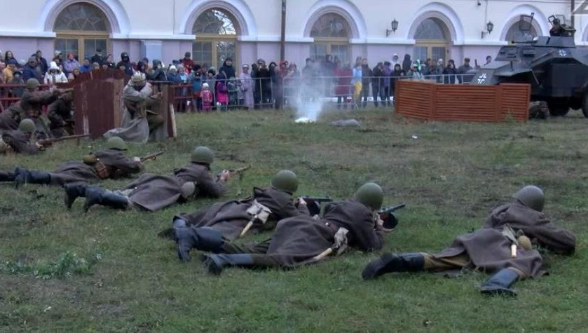 В «сражении» чувствовали 75 реконструкторов со всего Татарстана.
