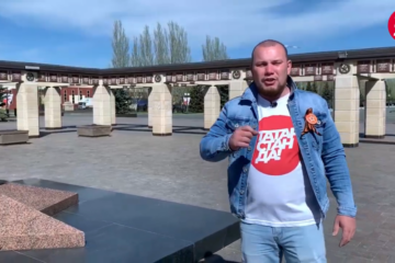 Ведущий канала «ТатарстанДа» устроил пользователям онлайн-шествие по историческим улицам.