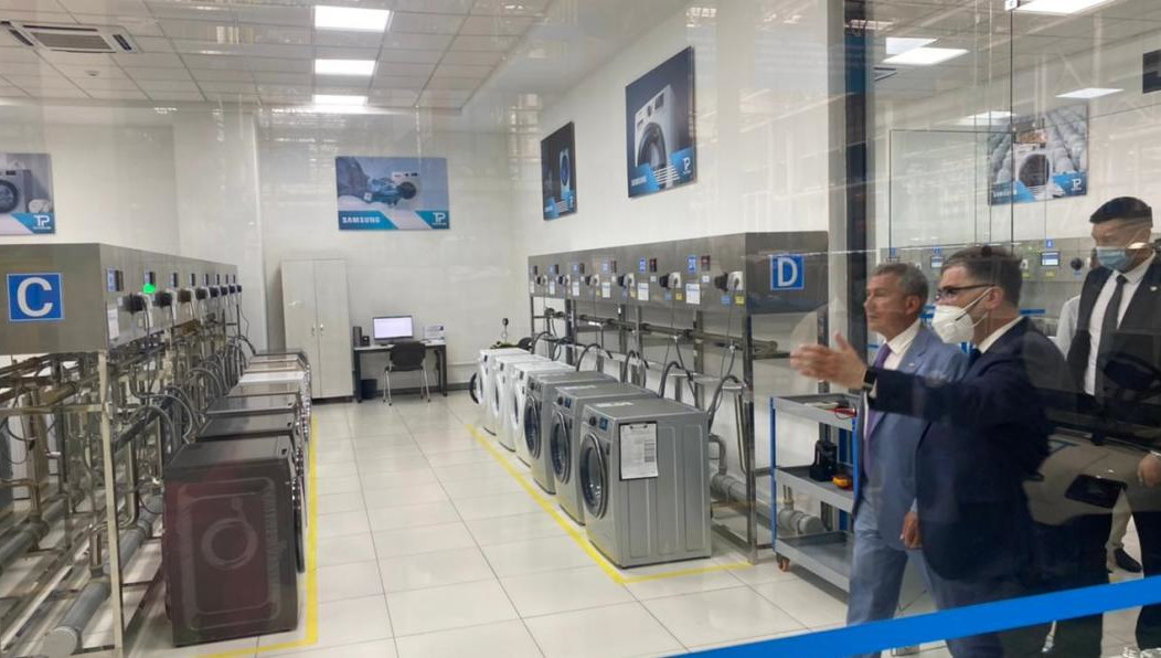 Президенту показали производства