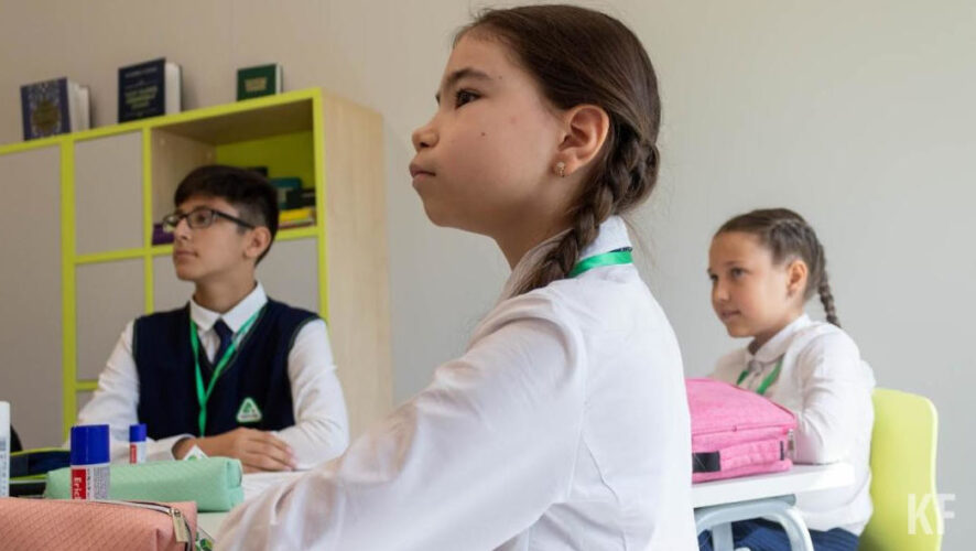 Преподавателем на проекте будет телеведущая Оксана Федорова.