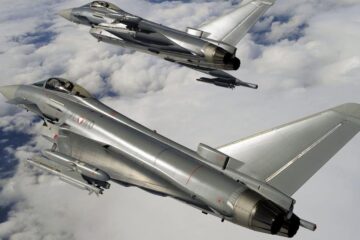Сигнал о предположительно российских самолетах вызвал тревогу на базе британских ВВС в Шотландии. На перехват «русских асов» направили несколько истребителей Typhoon