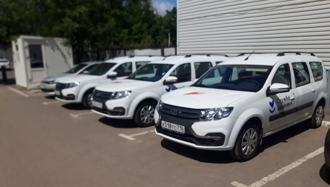 В учреждение поступили три новых автомобиля «Лада Ларгус».