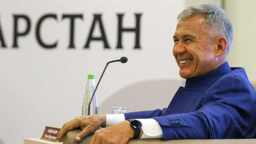 Фотографии с торжества глава республики выложил в свой Телеграм-канал.